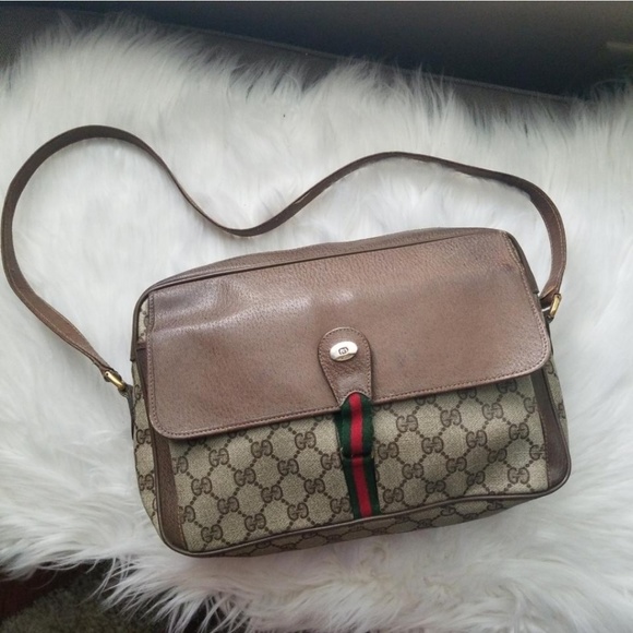 Authentic Vintage Gucci Messenger Shoulder Bag - Picture 2 of 8
